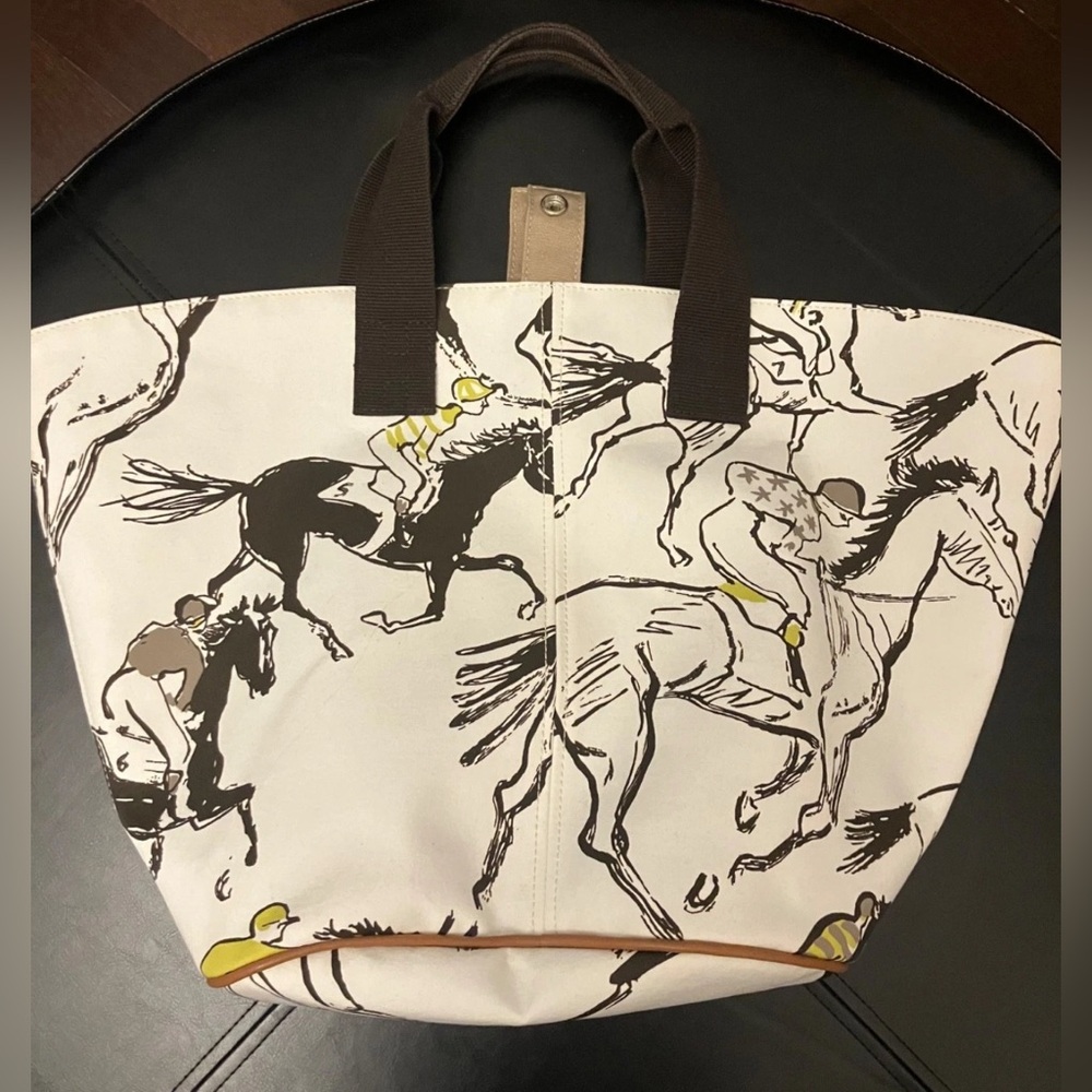Hermes Panie De Plage Horse Print Canvas Tote with Tan Pouch - Picture 2 of 11
